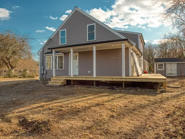 1384 Cohannet St, Taunton, MA 02780