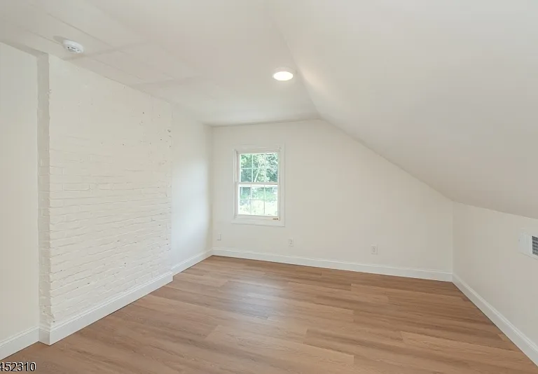 160 Bloomfield Ave #B — Photo 16