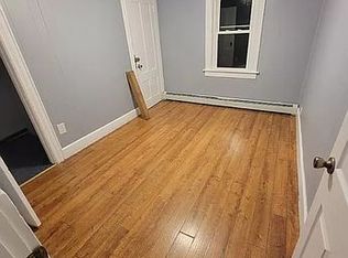 39 Ring St APT 3, Providence, RI 02909