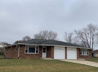 102 W Edson St, Poplar Grove, IL 61065