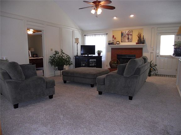 4th image of 1618 Broken Hill Dr