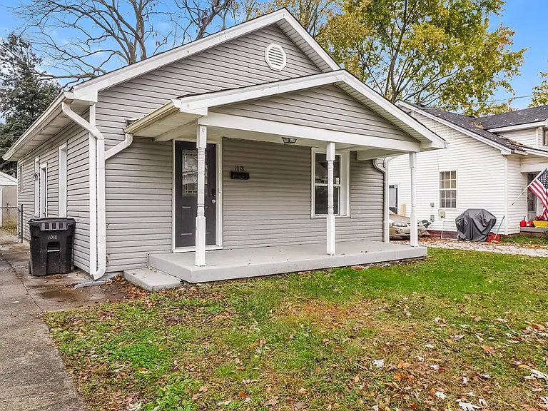 1033618_018_front_view_13273778.jpg
