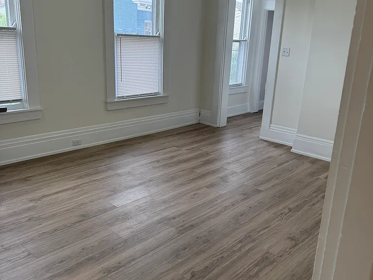 216 W 10th St #2 — Photo 9