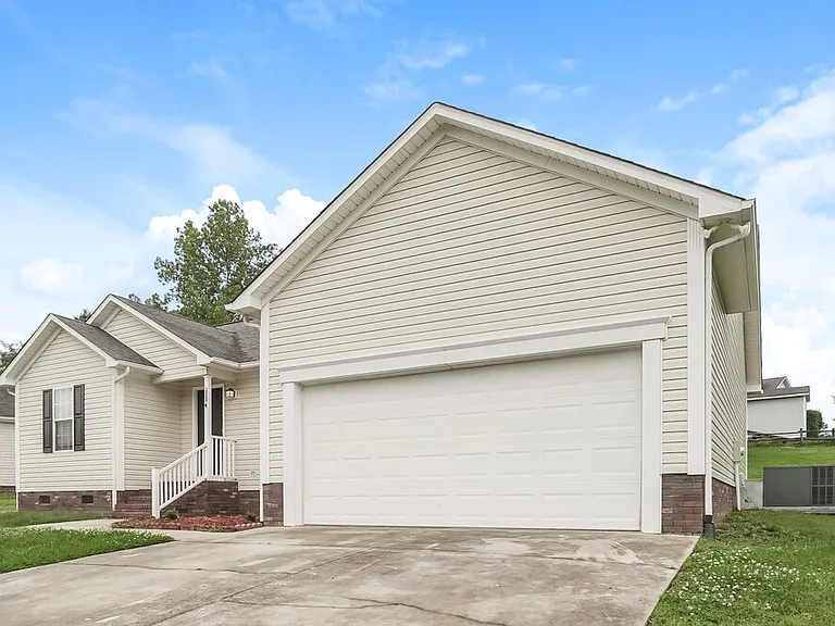 854 Loch Lomond Cir — Photo 3