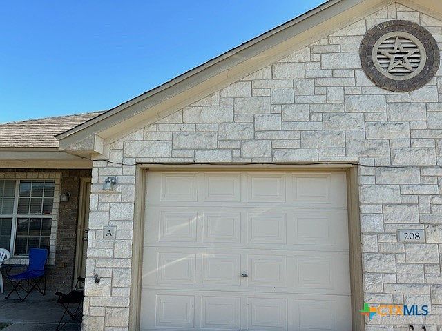 2nd image of 208 Coby Dr