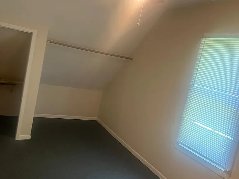 5526 S Throop St — Photo 12