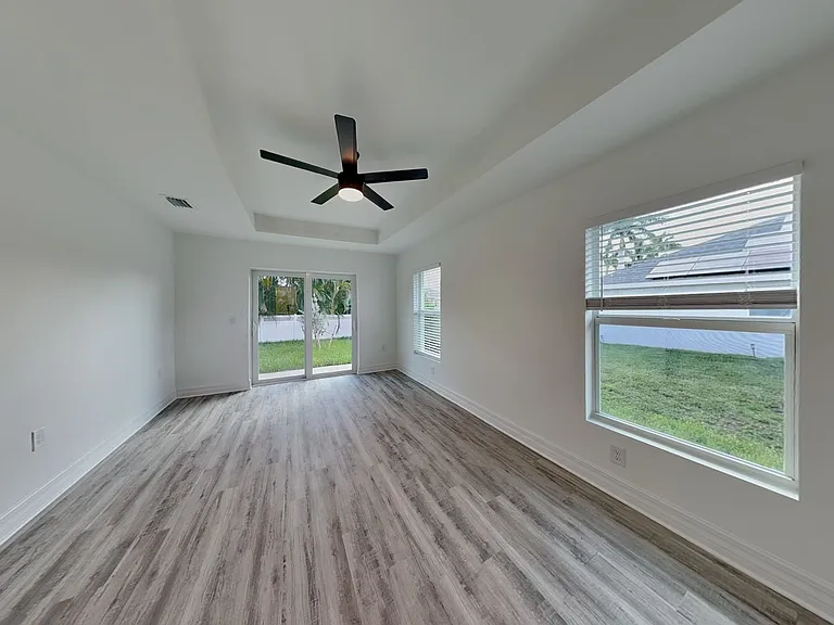 2308 NW 9th Ave — Photo 7