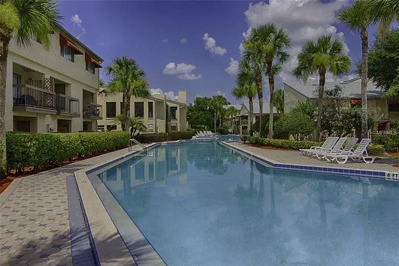 1 bedroom 1 bathroom condo on the 1st floor. — Photo 4