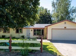 42 Edith St, Burbank, WA 99323