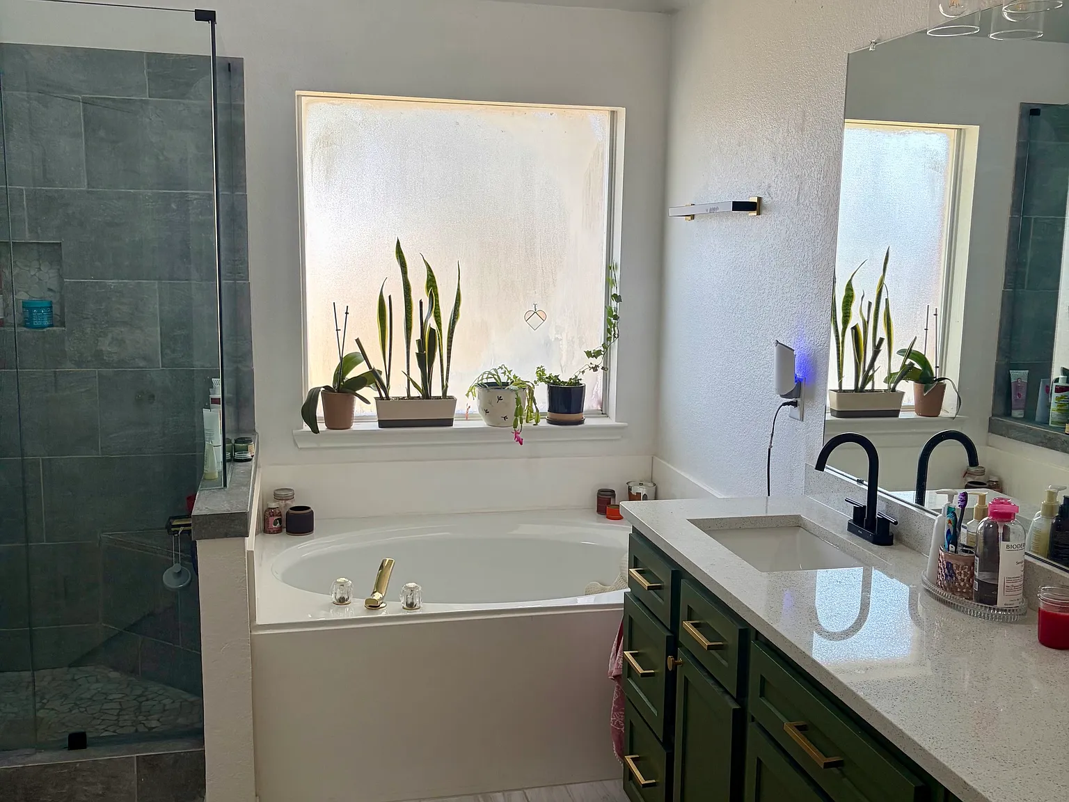 4 bed, 1912 sqft, $2,250 — Photo 4