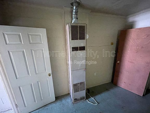 5th image of 415 Rocky St
