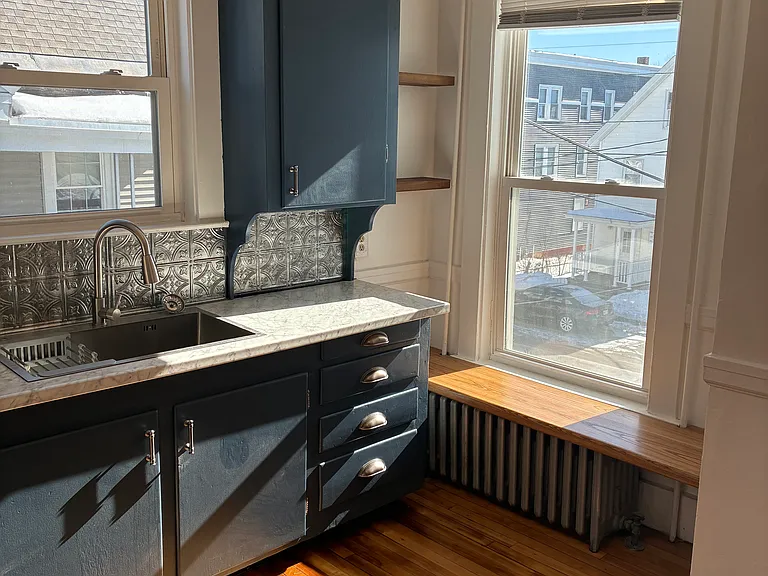 170 Pine St #4 — Photo 31