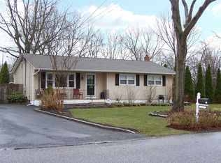 41 Tonopan St, Mastic, NY 11950
