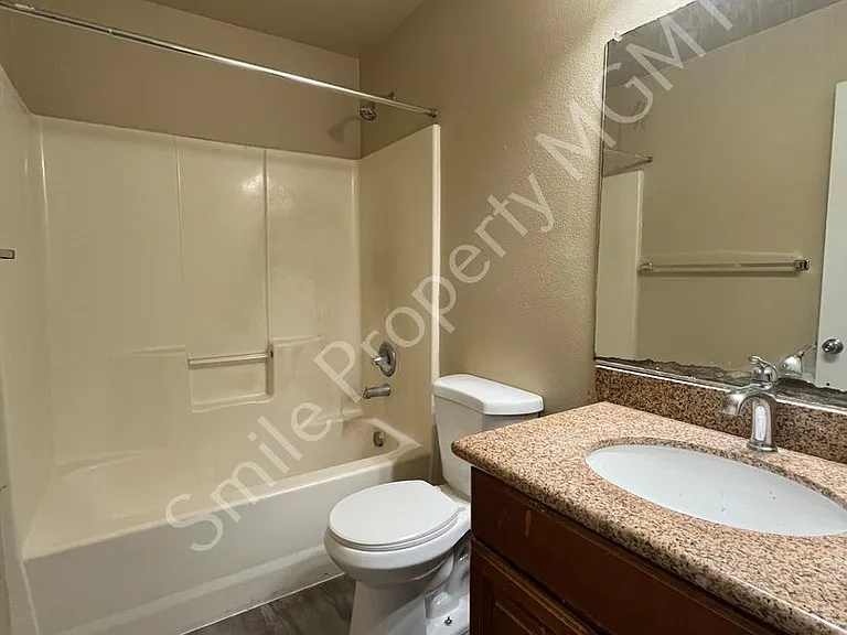 13424 SE Division St — Photo 12