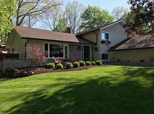 13250 Strathmore Dr, Valley View, OH