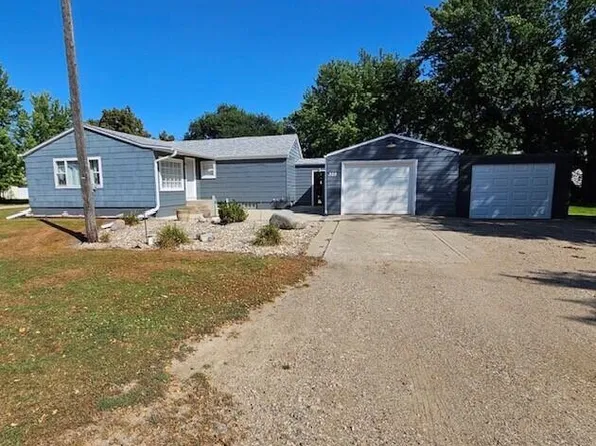 308 N Main St, Bath, SD 57427