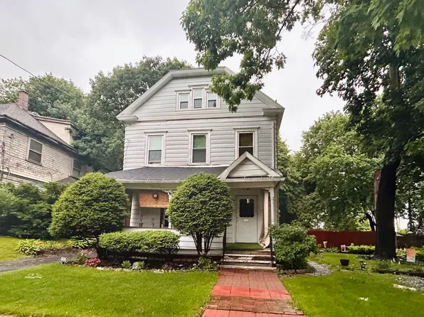 20 Curtis Ter, Pittsfield, MA 01201