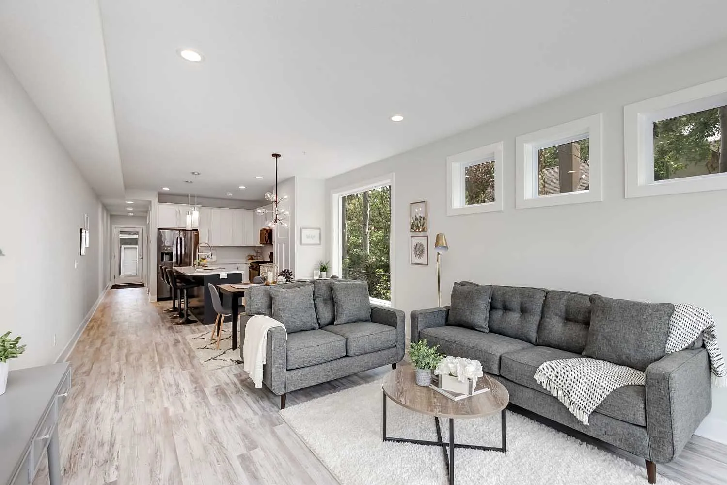 4 bed, 2531 sqft, $3,500 — Photo 4