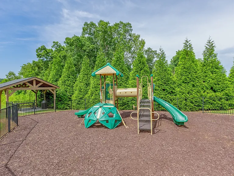 Afton Ridge Apartments — Photo 33