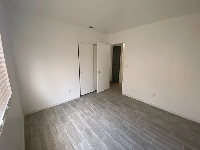 5905 Silver Heights St — Photo 11