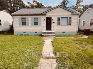 2128 N Whitehill Dr, Petersburg, VA 23803
