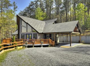 143 Bailey Cir, Mineral Bluff, GA 30559