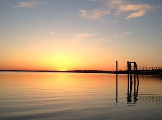 326 Sowams Rd, Barrington, RI 02806