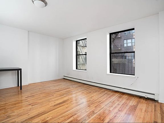 3rd image of 133 Edgecombe Ave APT 4B