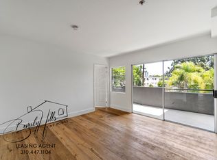 939 3/3 Palm Ave #313, West Hollywood, CA 90069