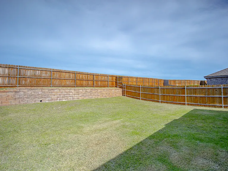 9608 Stallion Dr — Photo 25