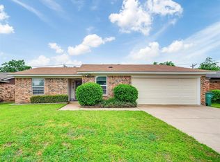 6448 Old Mill Cir, Watauga, TX 76148