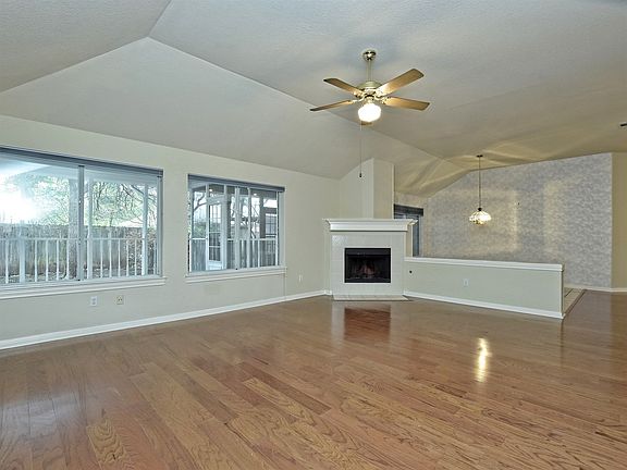 5th image of 3804 Idalia Dr