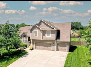 502 River Birch Rd, Raymore, MO 64083