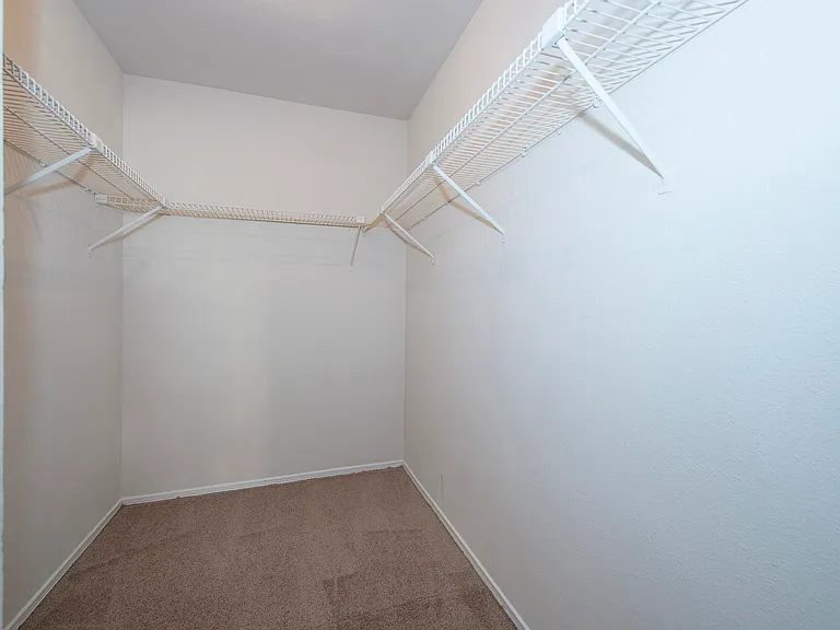 2911 Sycamore Springs Dr — Photo 36