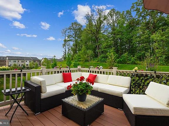 3rd image of 2729 Prospect Hill Dr