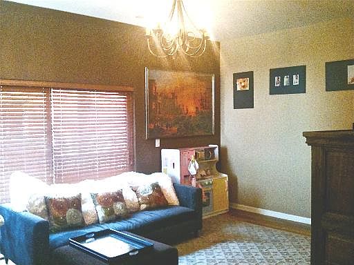 5th image of 350 E Finsbury Ct