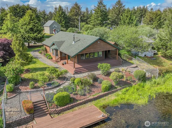 575 Kahkwo Court SE, Ocean Shores, WA 98569
