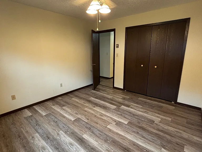 777 Laurel St — Photo 12