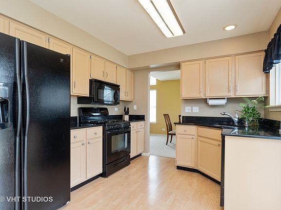 4th image of 983 Pennwood Ln