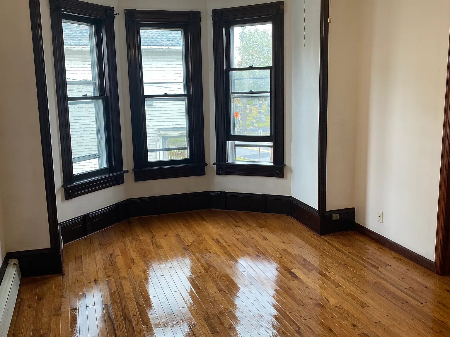 1086 Dreher Ave — Photo 3
