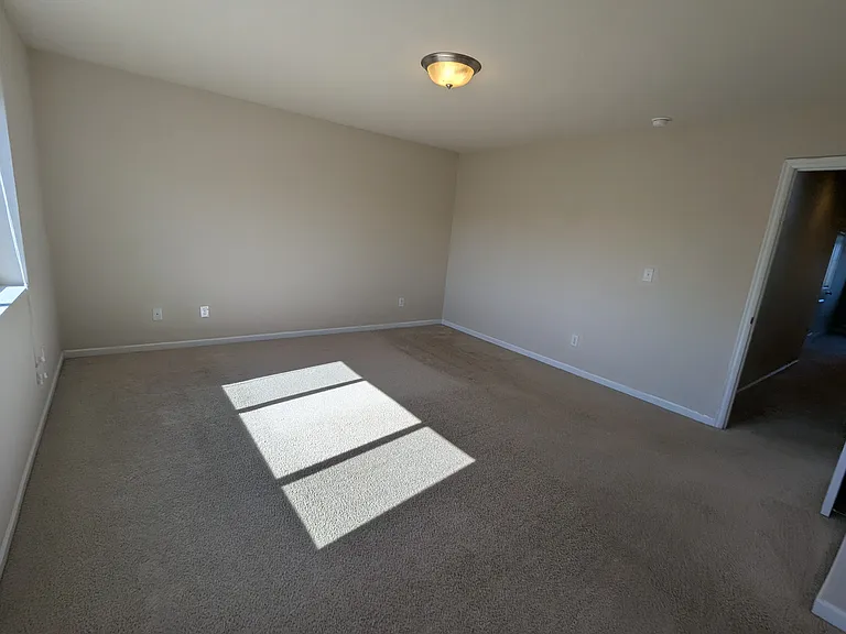 11810 NE 128th Pl — Photo 5