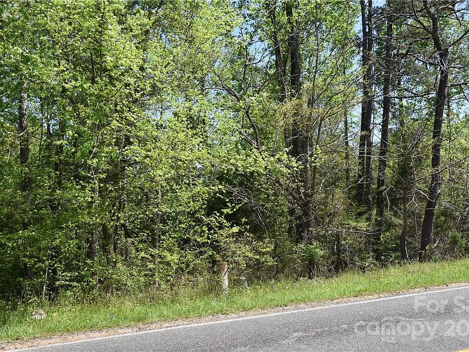 2nd image of 676 Cape Hickory Rd #20