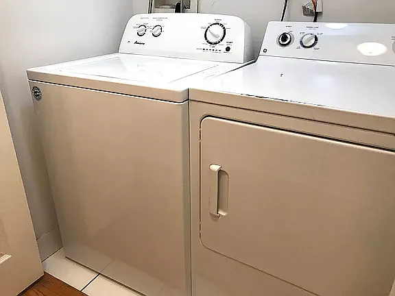 Building Photo - 955 N Wolcott Ave #1