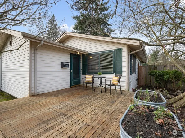 1102 S Madison Street, Tacoma, WA 98405