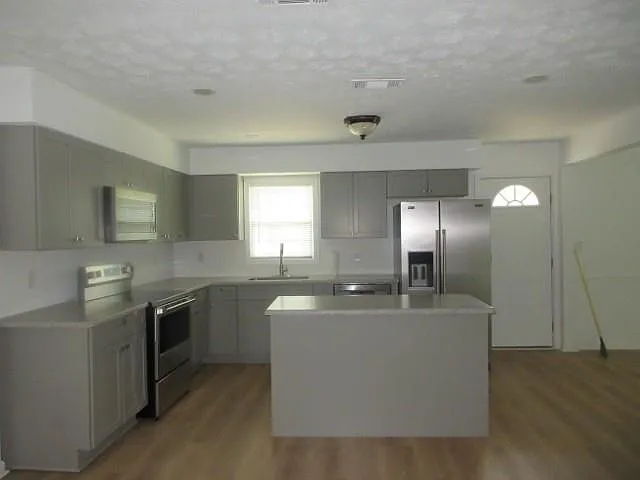 5450 Brookview Dr — Photo 15