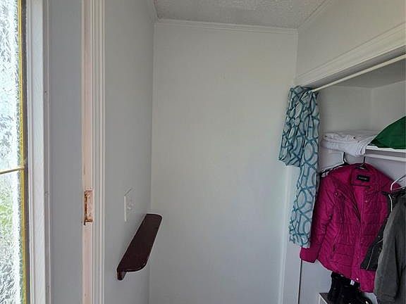 4th image of 182 Farrell Drive
