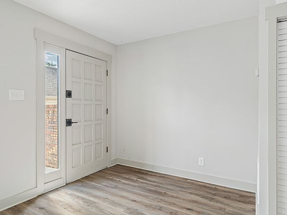 5th image of 14 Brookside Dr
