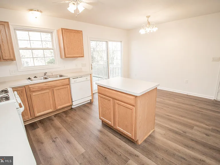 21421 Mary Margaret Ct — Photo 18