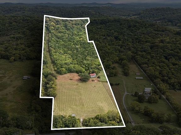 3rd image of 1746 Molly Hollow Rd