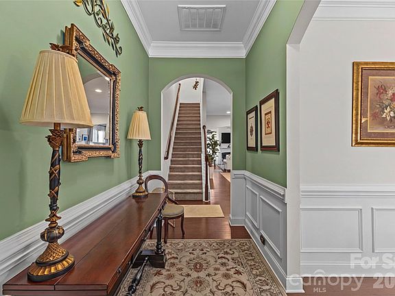 2nd image of 1023 Bimelech Dr